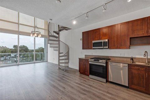 Condominio en venta en Orlando, Florida, 1 dormitorio, 87.24 m2 № 1273923 - foto 4