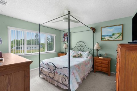 Condo in New Port Richey, Florida, 2 bedrooms  № 1202113 - photo 16