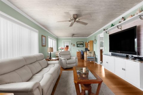 Condo in New Port Richey, Florida, 2 bedrooms  № 1202113 - photo 5