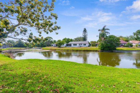 Condo in New Port Richey, Florida, 2 bedrooms  № 1202113 - photo 29