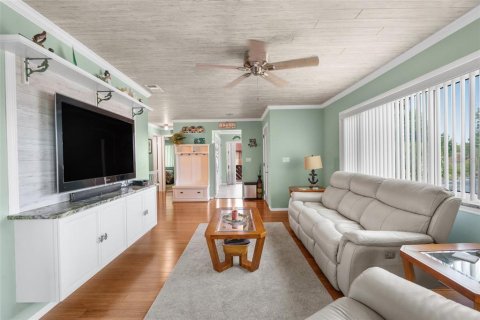 Condo in New Port Richey, Florida, 2 bedrooms  № 1202113 - photo 7