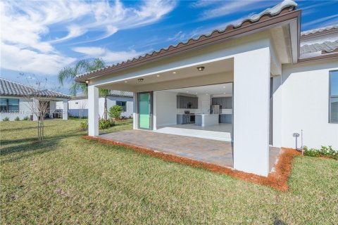 Villa ou maison à vendre à Port St. Lucie, Floride: 5 chambres, 268.86 m2 № 997857 - photo 16