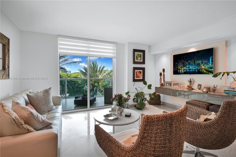 Copropriété à vendre à Miami, Floride: 2 chambres, 127 m2 № 1215338 - photo 10