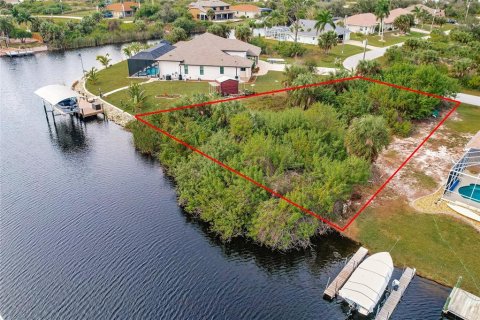 Terreno en venta en Port Charlotte, Florida № 966287 - foto 7