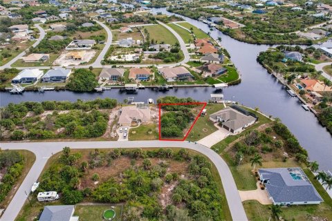 Terreno en venta en Port Charlotte, Florida № 966287 - foto 17