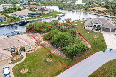 Terreno en venta en Port Charlotte, Florida № 966287 - foto 2