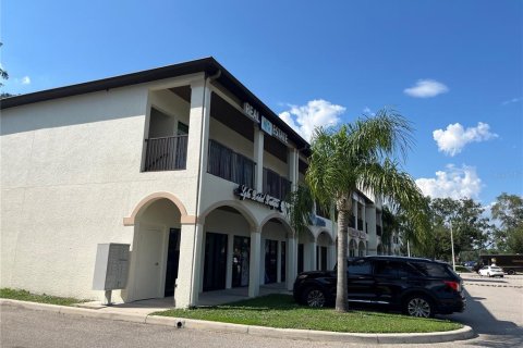 Commercial property in Saint Cloud, Florida 97.55 sq.m. № 1373138 - photo 2