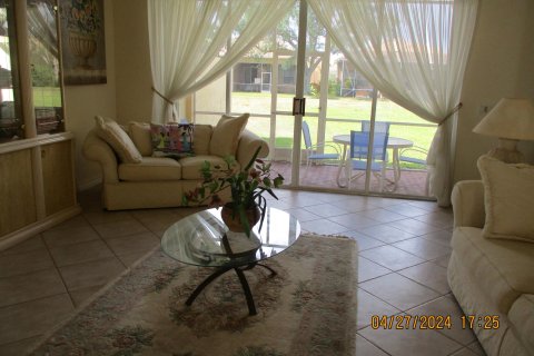 House in Delray Beach, Florida 2 bedrooms, 164.07 sq.m. № 1151998 - photo 13