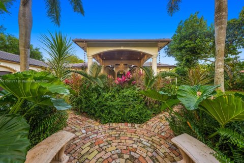Villa ou maison à vendre à Pinecrest, Floride: 5 chambres, 449.46 m2 № 1097269 - photo 11