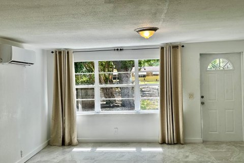 House in Dania Beach, Florida 2 bedrooms, 86.58 sq.m. № 1217434 - photo 10