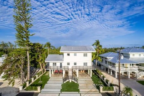 Casa en venta en Islamorada, Village of Islands, Florida, 3 dormitorios, 261.61 m2 № 981020 - foto 5