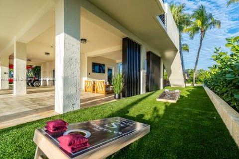 Casa en venta en Islamorada, Village of Islands, Florida, 3 dormitorios, 261.61 m2 № 981020 - foto 16