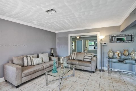 Casa en venta en Lauderdale Lakes, Florida, 3 dormitorios, 163.32 m2 № 1372410 - foto 24