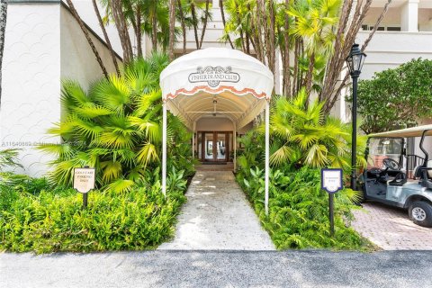 Condo in Miami Beach, Florida, 1 bedroom  № 1320941 - photo 15