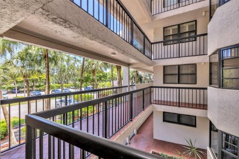 Copropriété à vendre à Boca Raton, Floride: 2 chambres, 112.13 m2 № 1161050 - photo 4