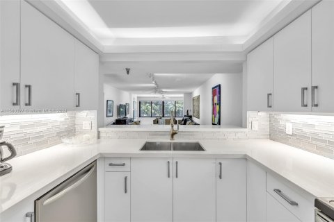 Copropriété à vendre à Boca Raton, Floride: 2 chambres, 112.13 m2 № 1161050 - photo 17