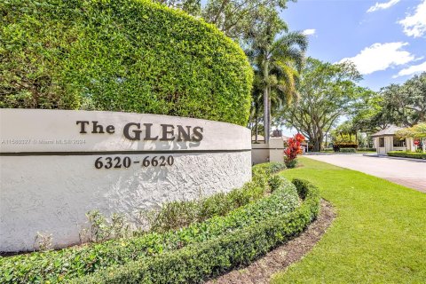 Condo in Boca Raton, Florida, 2 bedrooms  № 1161050 - photo 1