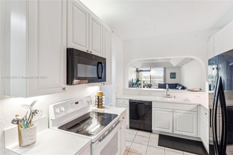 Condominio en venta en Doral, Florida, 3 dormitorios, 158.86 m2 № 1009058 - foto 11