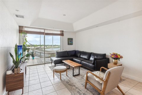 Condominio en venta en Doral, Florida, 3 dormitorios, 158.86 m2 № 1009058 - foto 7