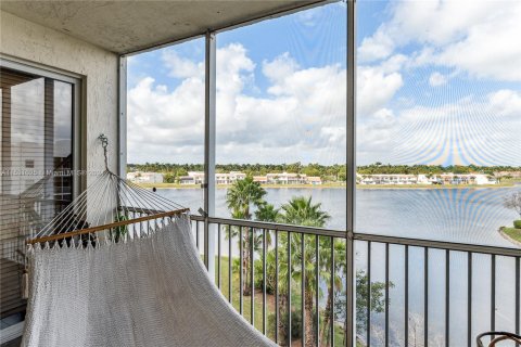 Condominio en venta en Doral, Florida, 3 dormitorios, 158.86 m2 № 1009058 - foto 9