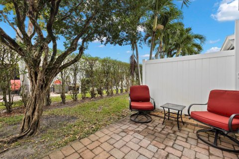 Townhouse in West Palm Beach, Florida 2 bedrooms, 121.05 sq.m. № 952270 - photo 9