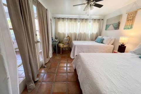 Casa en venta en West Palm Beach, Florida, 6 dormitorios, 212.19 m2 № 952228 - foto 17