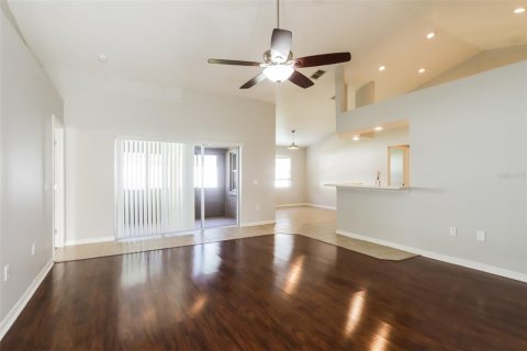 Casa en venta en Lakeland, Florida, 4 dormitorios, 159.23 m2 № 1349781 - foto 4