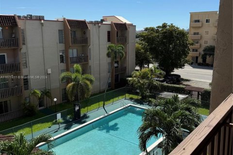 Condominio en venta en Miami, Florida, 2 dormitorios, 72.65 m2 № 1391846 - foto 1