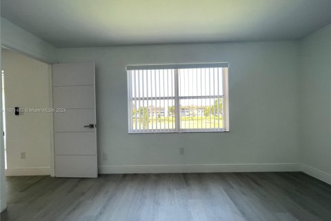 Copropriété à vendre à Sunrise, Floride: 2 chambres, 95.69 m2 № 1391876 - photo 24