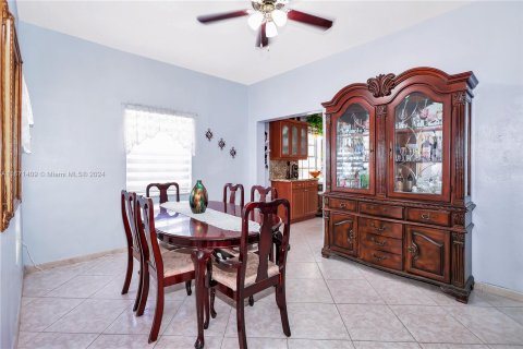 Villa ou maison à vendre à Hialeah, Floride: 2 chambres, 89.37 m2 № 1391847 - photo 5