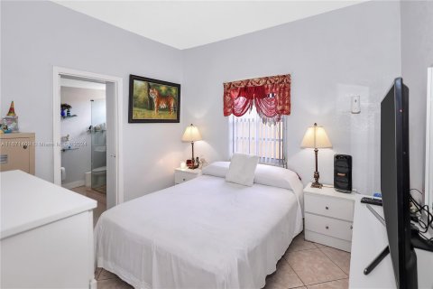 Villa ou maison à vendre à Hialeah, Floride: 2 chambres, 89.37 m2 № 1391847 - photo 8