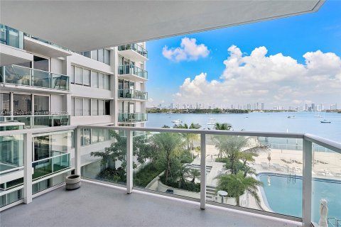 Condominio en venta en Miami Beach, Florida, 50.45 m2 № 1291300 - foto 14