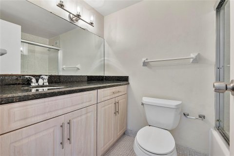 Condominio en venta en Miami Beach, Florida, 50.45 m2 № 1291300 - foto 10