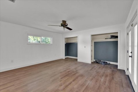 Casa en venta en Winter Haven, Florida, 5 dormitorios, 212.1 m2 № 966305 - foto 11