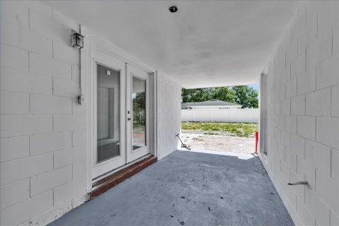 Casa en venta en Winter Haven, Florida, 5 dormitorios, 212.1 m2 № 966305 - foto 25
