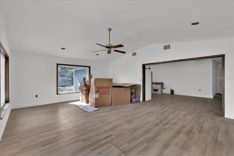 Casa en venta en Winter Haven, Florida, 5 dormitorios, 212.1 m2 № 966305 - foto 16