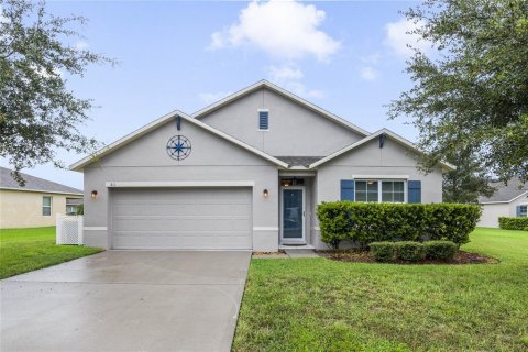 House in DeLand, Florida 4 bedrooms, 171.5 sq.m. № 1400962 - photo 1