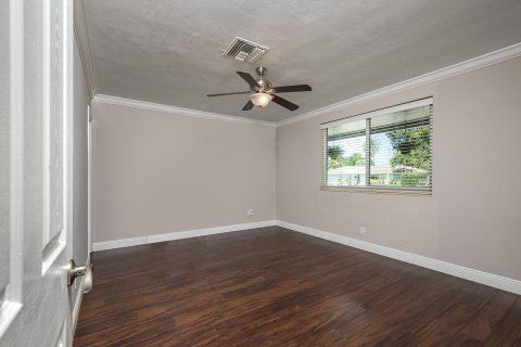 House in Plantation, Florida 3 bedrooms, 180.79 sq.m. № 878521 - photo 28