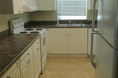 Condo in Orlando, Florida, 2 bedrooms  № 1381253 - photo 5