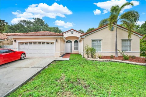 Casa en venta en Miramar, Florida, 4 dormitorios, 205.04 m2 № 1348033 - foto 1