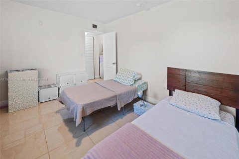 Condominio en venta en Hallandale Beach, Florida, 1 dormitorio, 53.33 m2 № 1189168 - foto 7