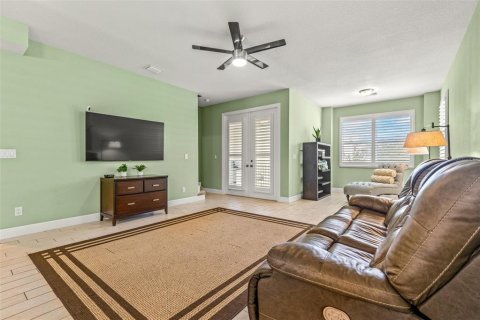 Adosado en venta en Tampa, Florida, 3 dormitorios, 189.06 m2 № 1405542 - foto 4