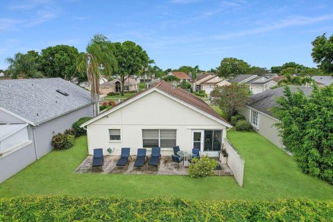 House in Delray Beach, Florida 3 bedrooms, 141.4 sq.m. № 1005179 - photo 8