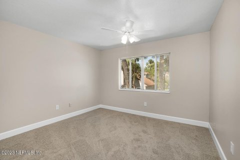 Condo in Winter Garden, Florida, 4 bedrooms in LAKESHORE  № 801044 - photo 17