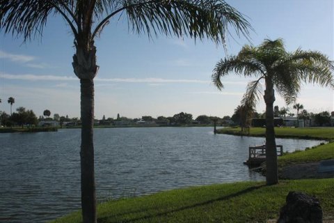 Terreno en venta en Englewood, Florida № 1004142 - foto 11