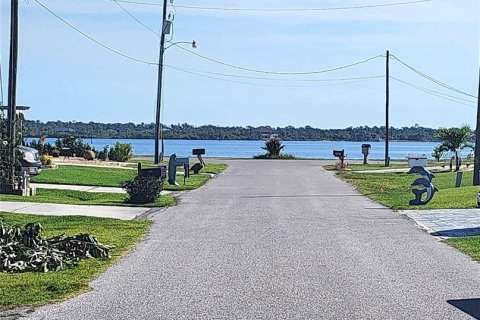 Terrain à vendre à Port Charlotte, Floride № 1131286 - photo 4