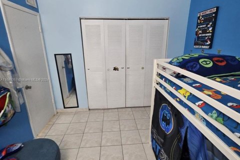 Condo in Hialeah, Florida, 3 bedrooms  № 1331908 - photo 18