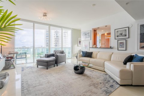 Condo in Aventura, Florida, 2 bedrooms  № 1330836 - photo 30