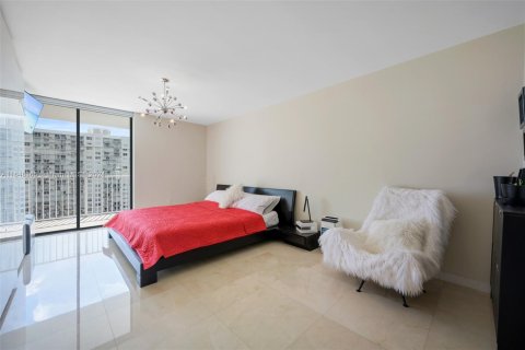 Condo in Aventura, Florida, 2 bedrooms  № 1330833 - photo 15