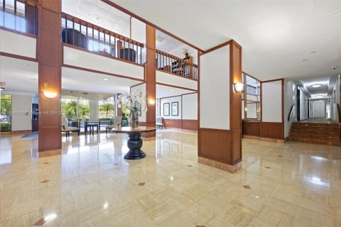 Copropriété à vendre à Aventura, Floride: 2 chambres, 136.19 m2 № 1330833 - photo 2